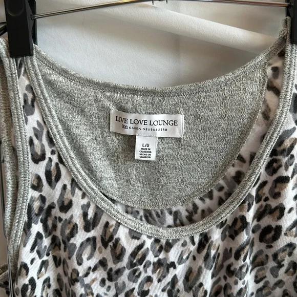 Set of 2 women’s super soft tank tops NEW size L. Live Love Lounge Bundle & save - Picture 3 of 3